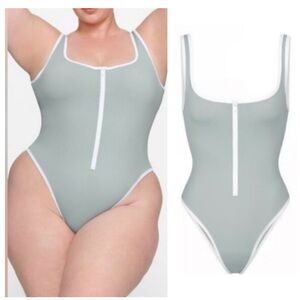 NWT SKIMS Sporty Zipper Swim Scoop One Piece Swimsuit  Blue Plus Size 4X